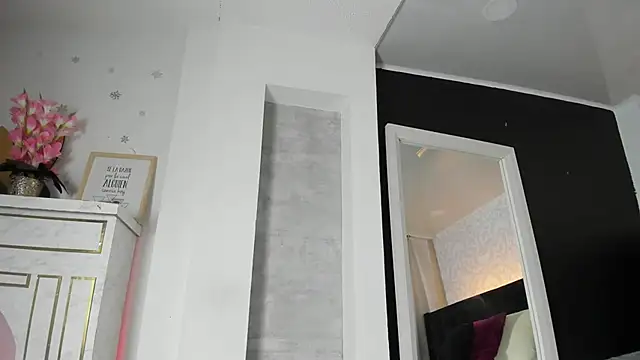 floraginette online show from March 28, 12:22 am