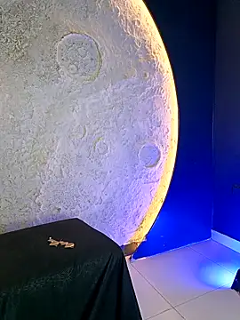 GingerMoon  online show from April 11, 3:48 pm