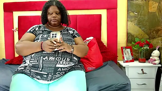 Exoticbigmandy online show from November 6, 9:10 pm