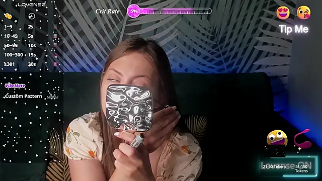 ChristyCrayme online show from July 17, 10:24 pm