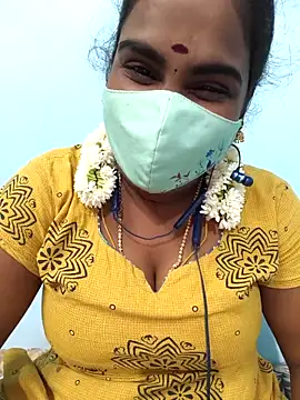 Snapshot of Tamil_riyalini12 chatting on September 16, 2:58 pm Tamil riyalini12 online show from September 16, 2:58 pm