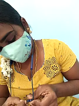 Snapshot of Tamil_riyalini12 chatting on September 27, 5:25 am Tamil riyalini12 online show from September 27, 5:25 am