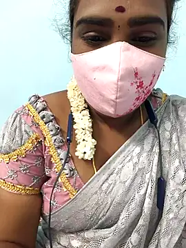 Snapshot of Tamil_riyalini12 chatting on October 22, 6:24 pm Tamil riyalini12 online show from October 22, 6:24 pm
