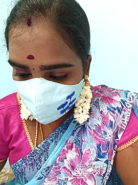 Snapshot of Tamil_riyalini12 chatting on September 20, 5:28 am Tamil riyalini12 online show from September 20, 5:28 am