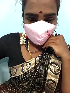 Snapshot of Tamil_riyalini12 chatting on October 10, 5:18 pm Tamil riyalini12 online show from October 10, 5:18 pm
