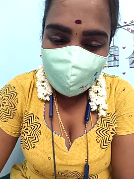 Snapshot of Tamil_riyalini12 chatting on October 5, 9:58 am Tamil riyalini12 online show from October 5, 9:58 am