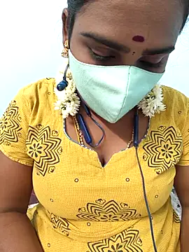Snapshot of Tamil_riyalini12 chatting on September 29, 7:41 pm Tamil riyalini12 online show from September 29, 7:41 pm