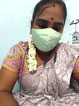 Snapshot of Tamil_riyalini12 chatting on October 2, 8:03 pm Tamil riyalini12 online show from October 2, 8:03 pm