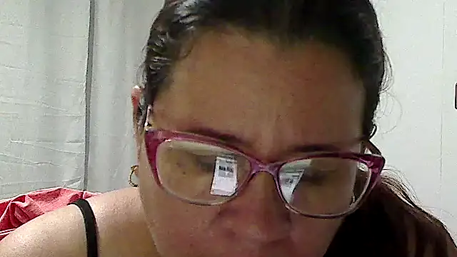 luciana69hot online show from April 6, 6:09 pm