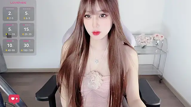 OwQoll online show from April 15, 4:57 am