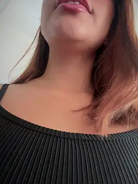 sara calderon online show from March 31, 1:33 pm