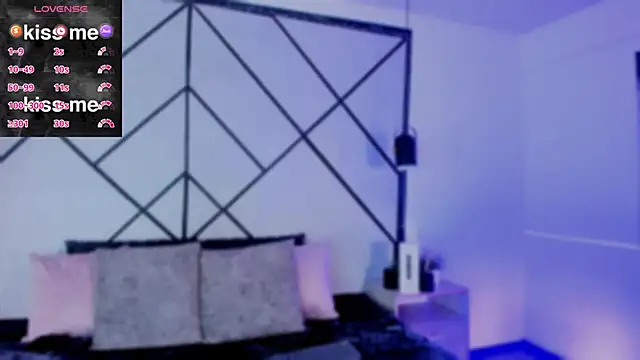 revenmiller  online show from November 28, 7:50 pm