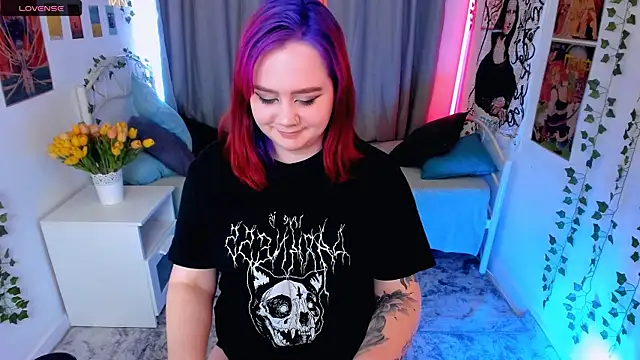 lunaalli online show from November 29, 3:16 pm