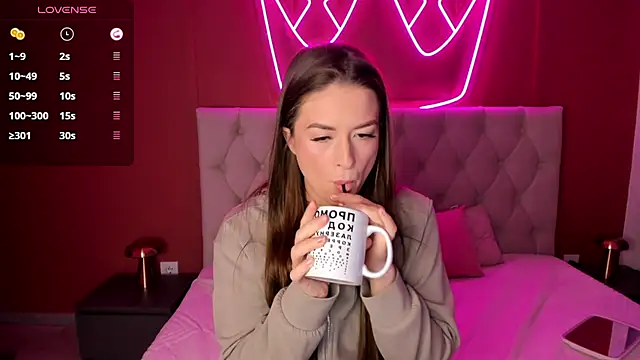 Snapshot of StacyWells chatting on October 14, 2:25 am StacyWells online show from October 14, 2:25 am