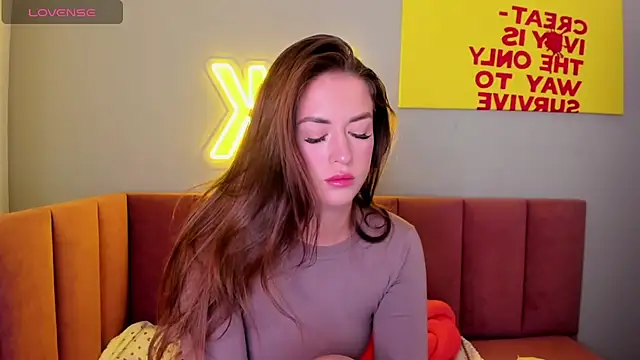 Snapshot of StacyWells chatting on September 14, 2:31 am StacyWells online show from September 14, 2:31 am