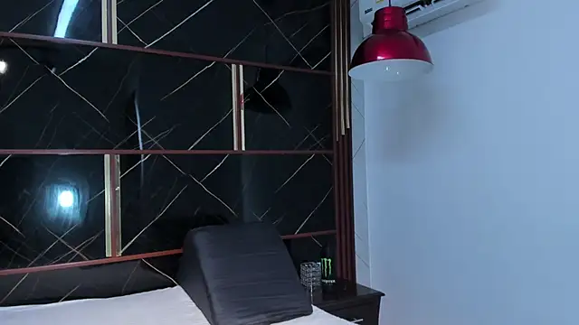 HannyThompson online show from November 2, 12:52 pm