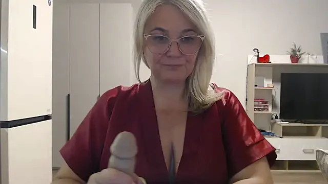 EleanoraDream online show from February 20, 1:01 pm