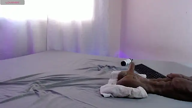 Snapshot of Giagh_ chatting on September 16, 3:42 pm Giagh  online show from September 16, 3:42 pm