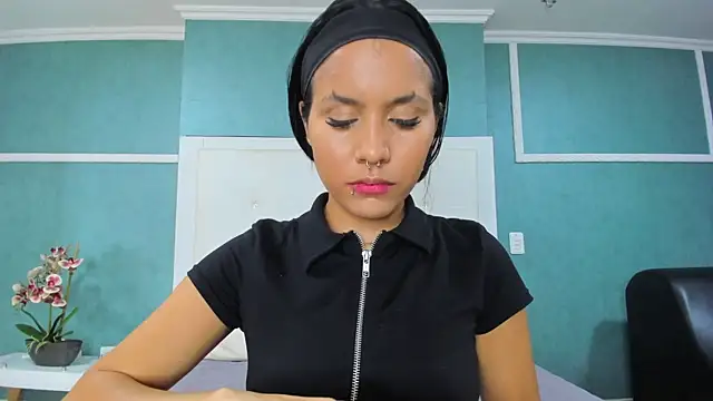 ania gomez online show from September 29, 10:04 pm