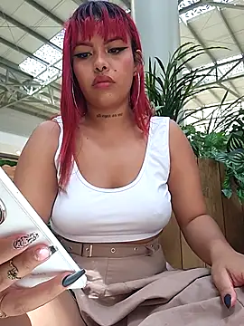 Snapshot of Yessica_Lopezz chatting on September 16, 2:36 pm Yessica Lopezz online show from September 16, 2:36 pm