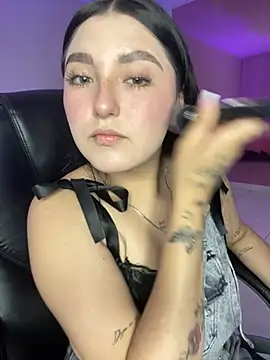 Celestee69 online show from January 31, 7:11 pm