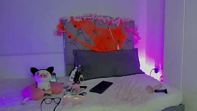 antonieta23 online show from October 28, 7:36 am