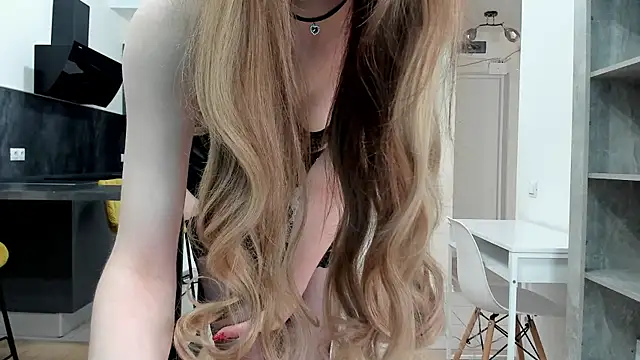 Kitty Player online show from April 17, 9:33 am