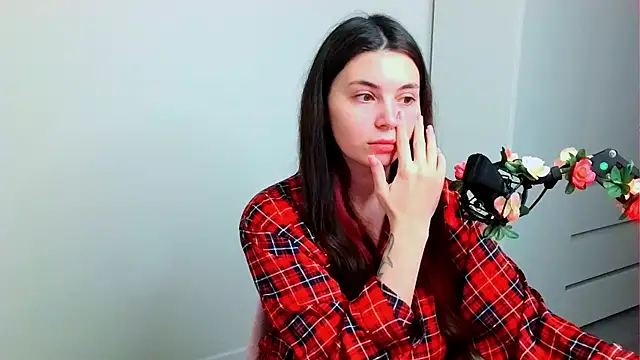 peachyness online show from December 19, 4:32 pm