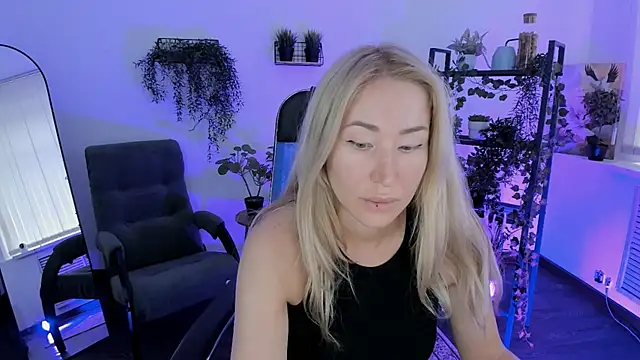 AstraMonroe online show from April 6, 4:46 am