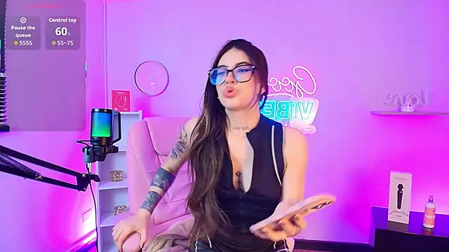 Alice Vixen online show from November 6, 12:44 pm