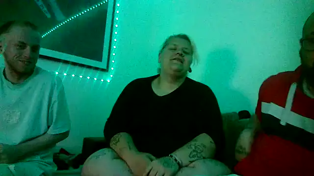 mrandmrsdarkside online show from April 21, 7:43 pm