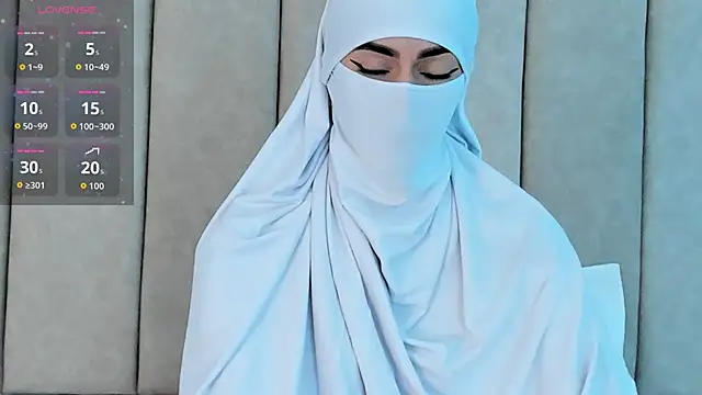  Zahiira  online show from December 5, 1:12 pm