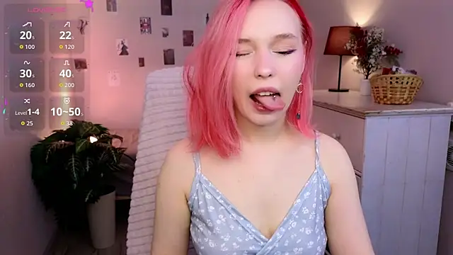 NaomiYoru online show from April 10, 8:37 pm