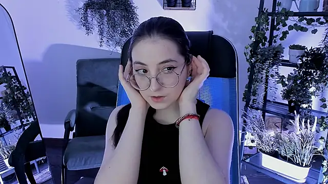 VirtuallVoyant online show from April 14, 7:25 pm