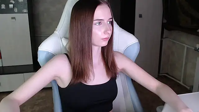 Cutti Crystal online show from November 5, 11:48 am