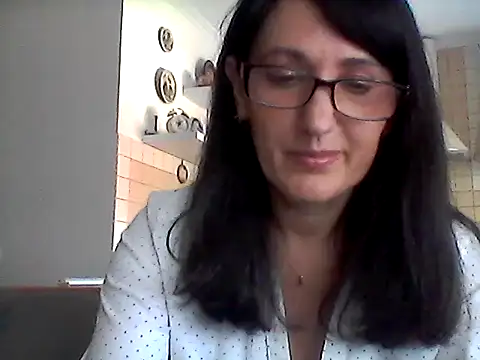 Elena48324 online show from June 18, 9:58 am