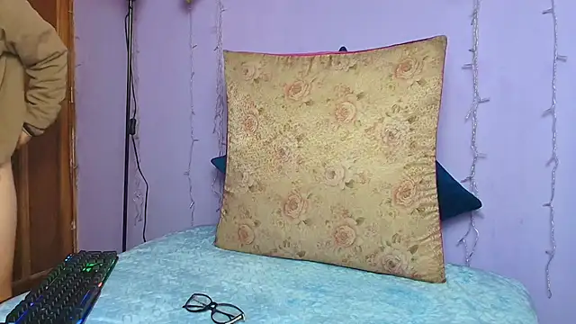 Dafne Mel online show from October 27, 12:12 pm