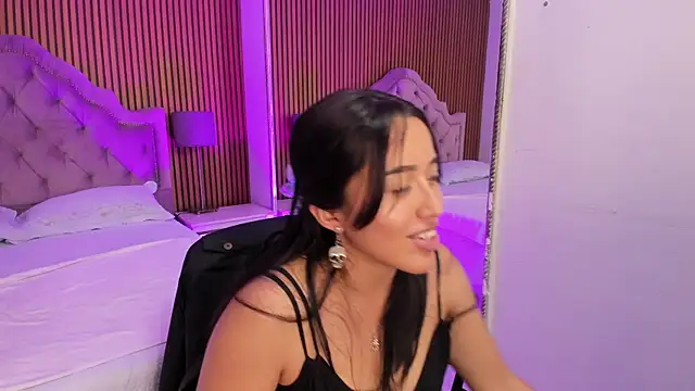 Starbutterflyy  online show from November 7, 4:07 am