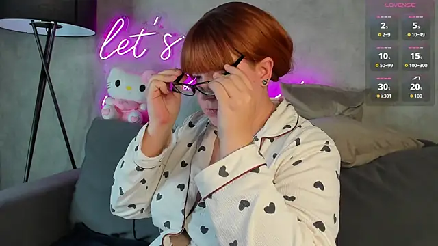 Michelle Wilsson online show from September 30, 8:42 am