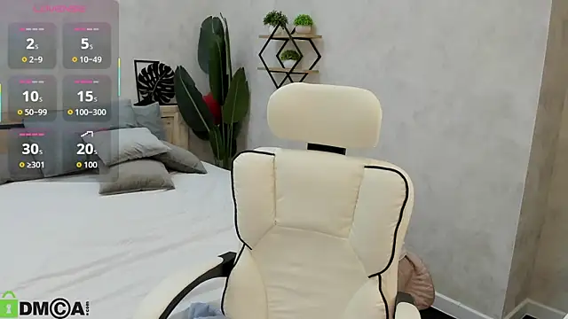 Michelle Wilsson online show from October 14, 7:55 am