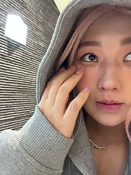 winter11 online show from March 21, 4:28 am