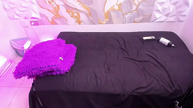 stuart fetish online show from March 26, 8:10 pm