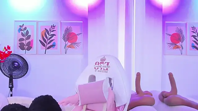 Alicia leclair online show from September 11, 4:24 am