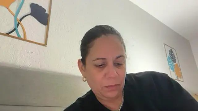 PrettyKittyMia online show from April 4, 7:02 pm