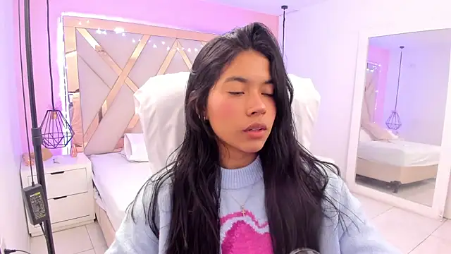 samantaa shy online show from April 6, 2:00 am