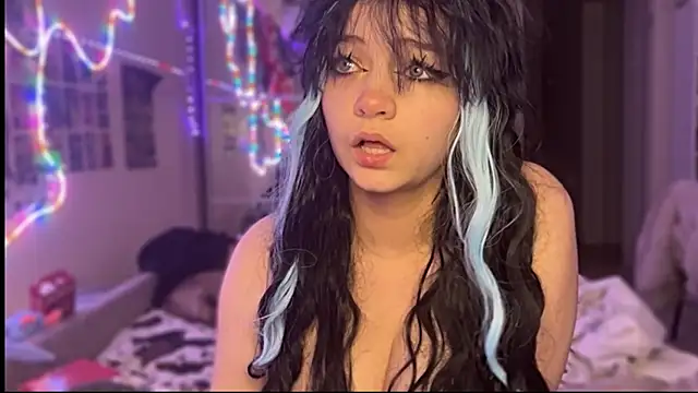 Snapshot of nikoli_naw chatting on October 26, 2:12 pm nikoli naw online show from October 26, 2:12 pm