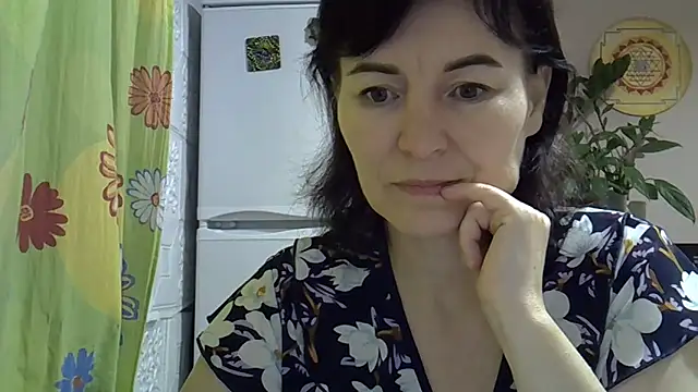 Krystal 82 online show from November 26, 5:14 pm