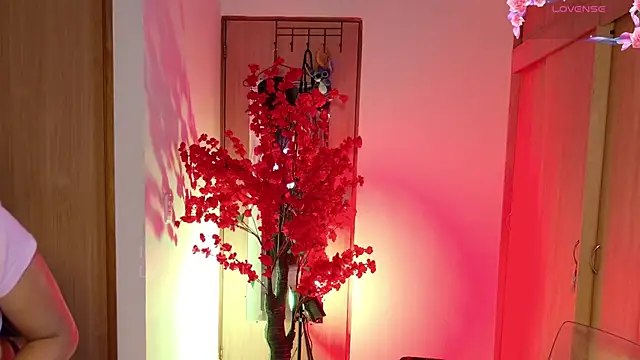 lilijwatson online show from April 2, 4:21 am