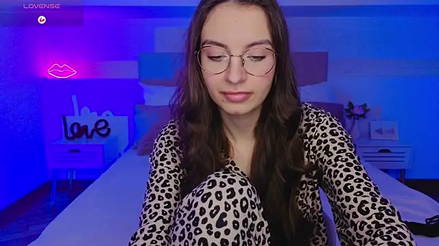 Real cutie1 online show from November 16, 9:37 pm