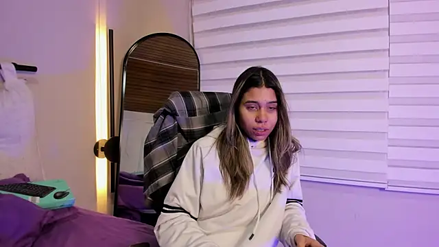 Rachell criss online show from October 3, 5:12 am